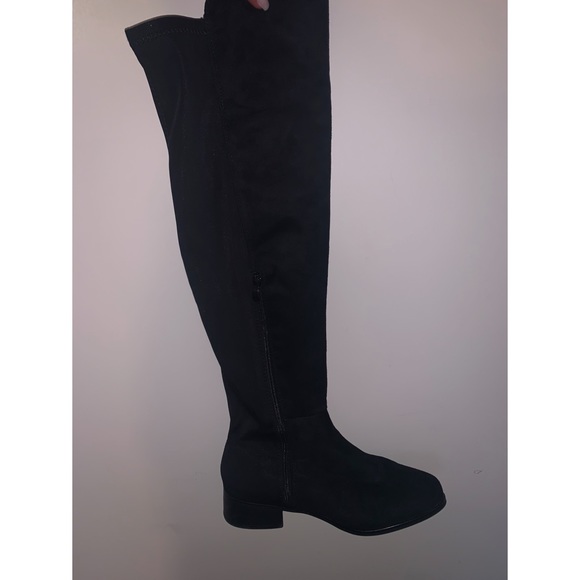 Over the knee boots - Picture 3 of 5